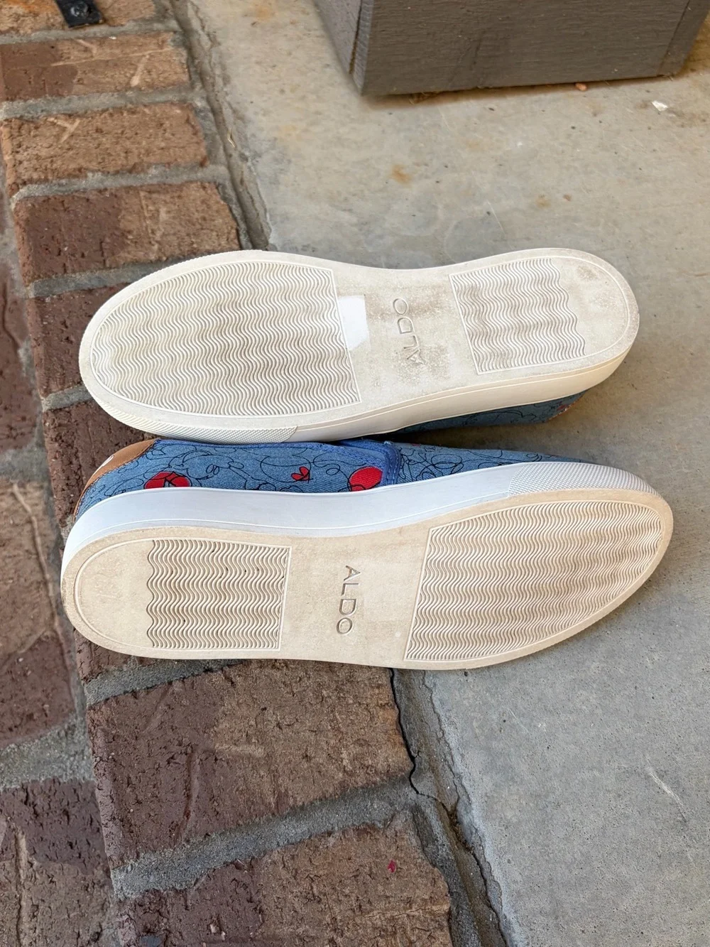 Disney X Aldo True Original Slip On Sneaker Sz 8.5 Mickey Minnie Mouse Denim EUC